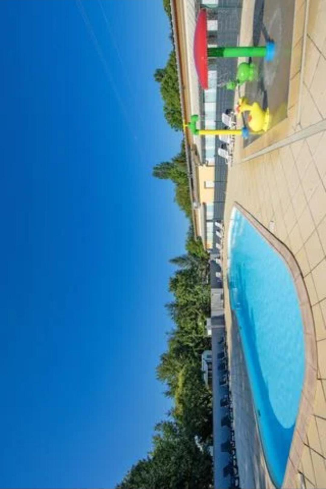 Campsite Chez Audrey C21 *